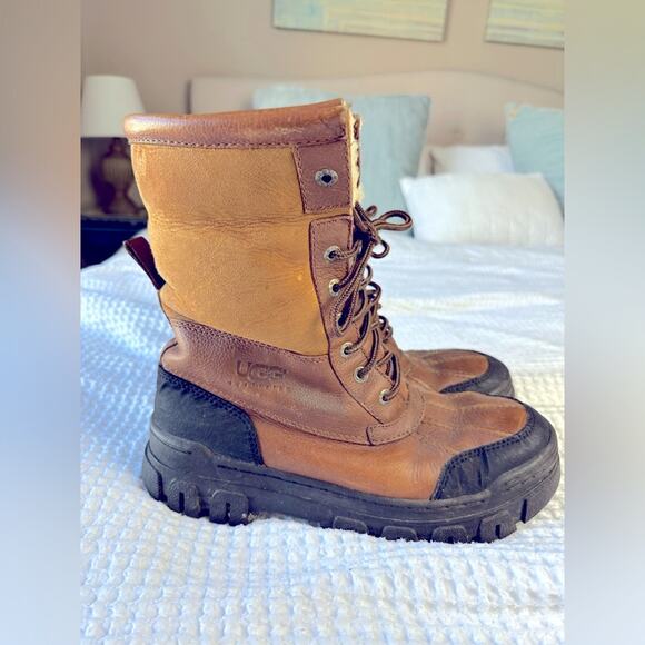 UGG Mens Butte Waterproof Leather Worchester Winter Snow Boot Size 9 - Picture 2 of 10